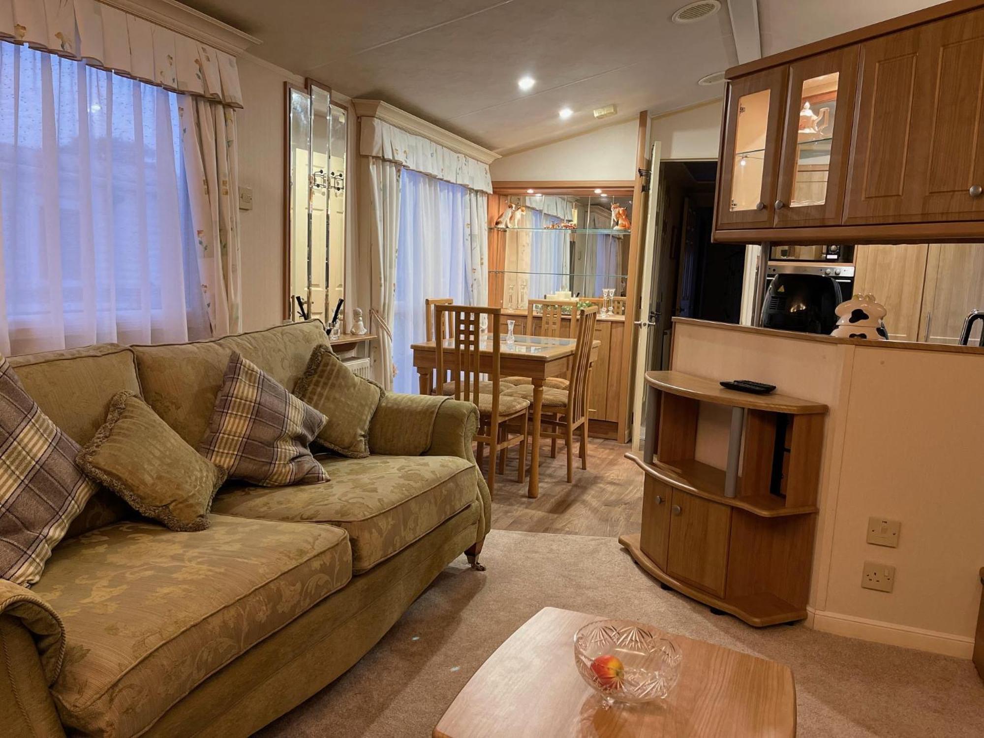 Severnside Boat And Caravan Park Gloucestershire - Caravan 1 Deerhurst Exterior photo